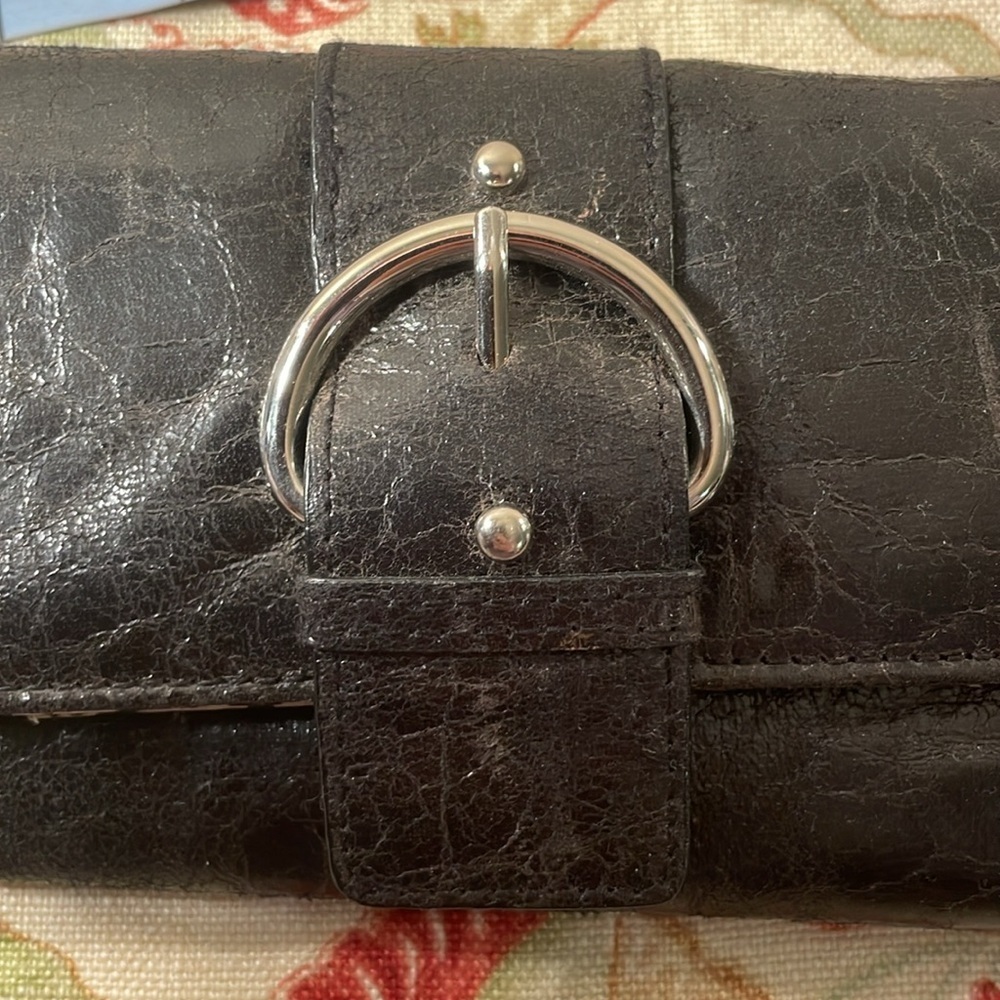 Mundi Black Crackled Leather Animal Print Compartmentalization Clutch Wristlet - Picture 4 of 10
